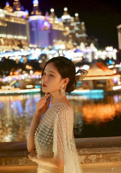 被套上榨乳器调教_BD英语完整在线观看